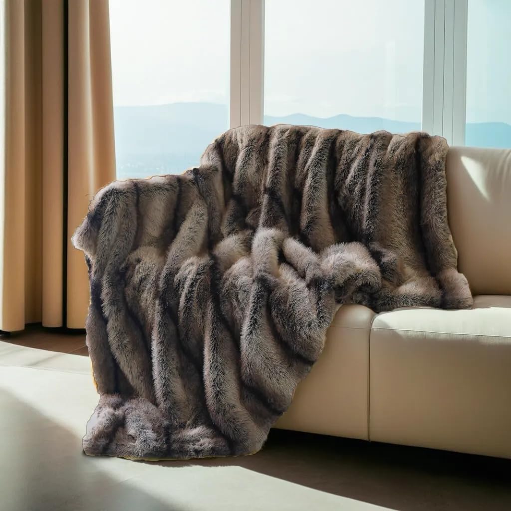 INCHGRASS Faux Mink Fur Blanket Luxury Fur Throw Blanket Sofa Fluffy Blanket Super Warm Elegant Cozy Fuzzy Throw Blankets for Couch,Armchair and Bed Washable Plush Blankets 74"x60" Brown Throw Blanket