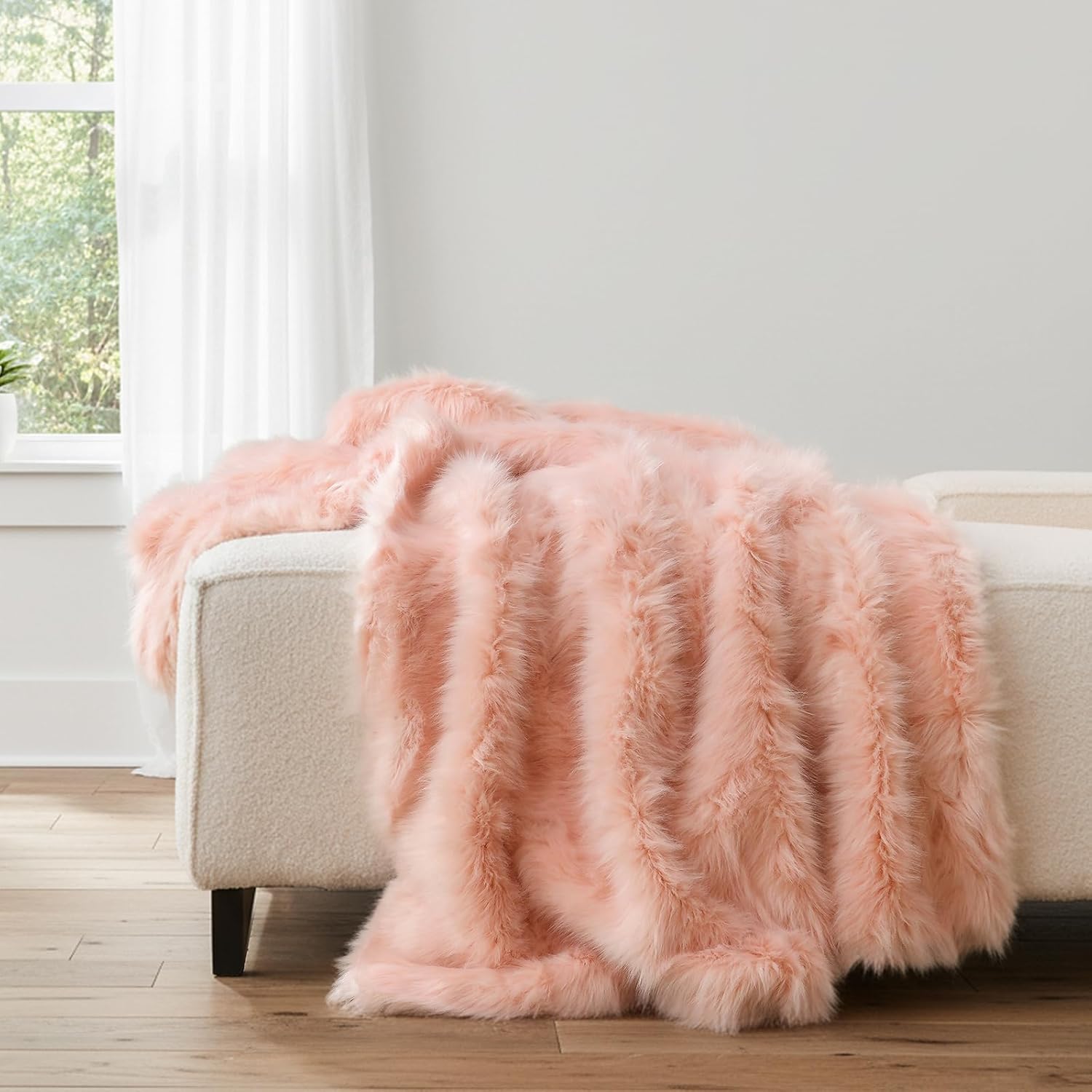 Luxury Plush Faux Fur Throw Blanket, Long Pile Brown with Black Tipped Blanket, Super Warm, Fuzzy, Elegant, Fluffy Decoration Blanket Scarf for Sofa, Armchair, Couch and Bed, 50''x 60''