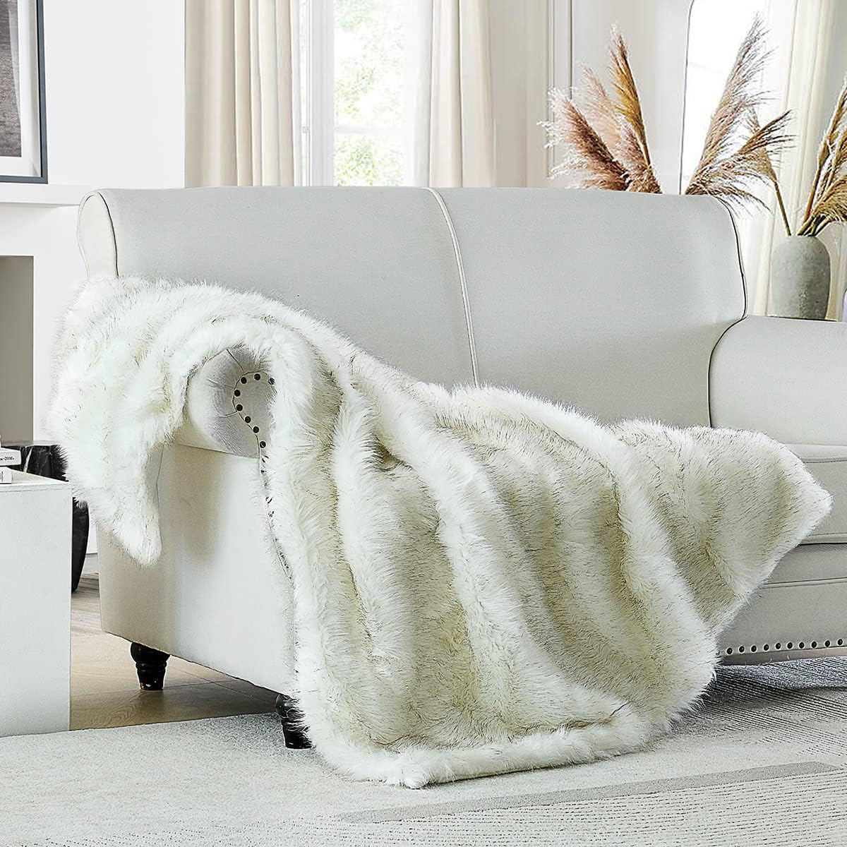 Luxury Plush Faux Fur Throw Blanket, Long Pile Brown with Black Tipped Blanket, Super Warm, Fuzzy, Elegant, Fluffy Decoration Blanket Scarf for Sofa, Armchair, Couch and Bed, 50''x 60''