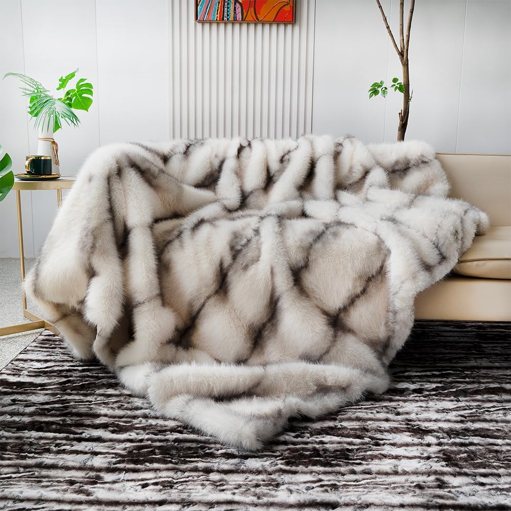 INCHGRASS Faux Mink Fur Blanket Luxury Fur Throw Blanket Sofa Fluffy Blanket Super Warm Elegant Cozy Fuzzy Throw Blankets for Couch,Armchair and Bed Washable Plush Blankets 74"x60" Brown Throw Blanket