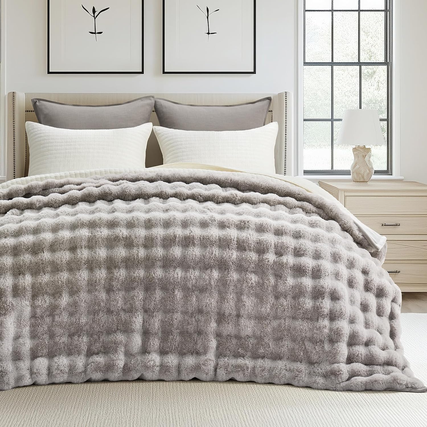 EverGrace Ultra Soft Luxury Fluffy Faux Rabbit Fur Throw Blanket, Thick Warm Bubble Throw for Bed, Cozy Plush Reversible Blankets for Couch, Chair, Sofa, Cream, 60x80 Inches