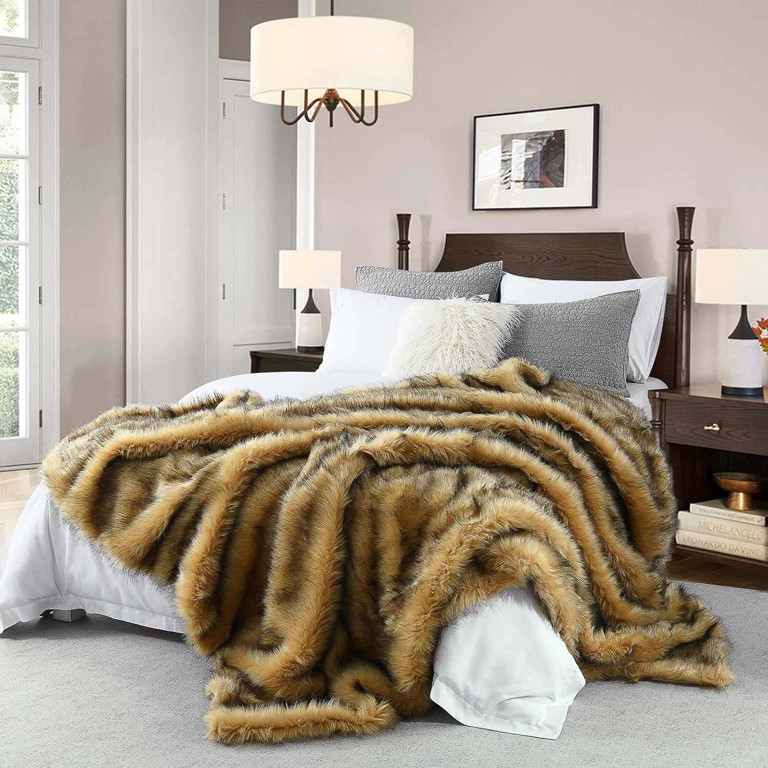 Luxury Plush Faux Fur Throw Blanket, Long Pile Brown with Black Tipped Blanket, Super Warm, Fuzzy, Elegant, Fluffy Decoration Blanket Scarf for Sofa, Armchair, Couch and Bed, 50''x 60''