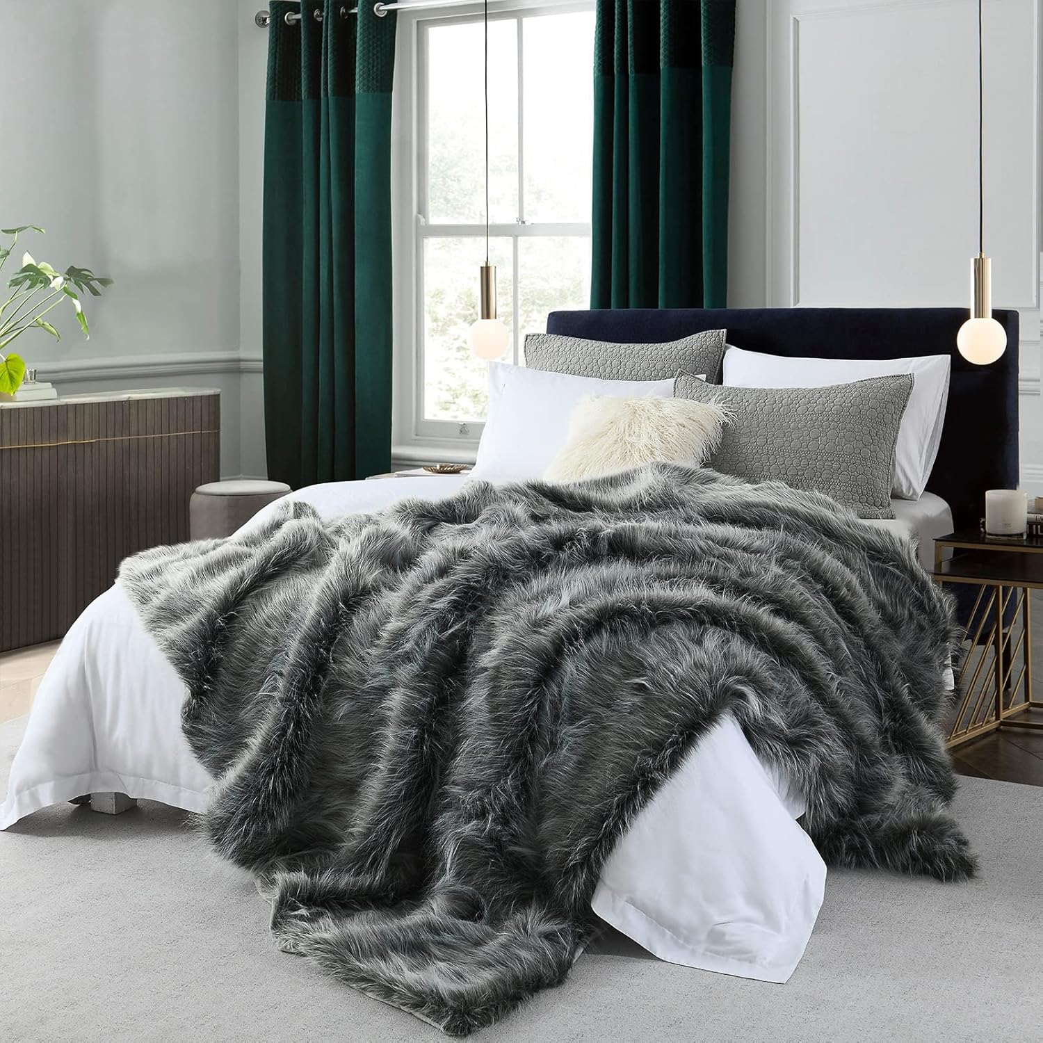 Luxury Plush Faux Fur Throw Blanket, Long Pile Brown with Black Tipped Blanket, Super Warm, Fuzzy, Elegant, Fluffy Decoration Blanket Scarf for Sofa, Armchair, Couch and Bed, 50''x 60''