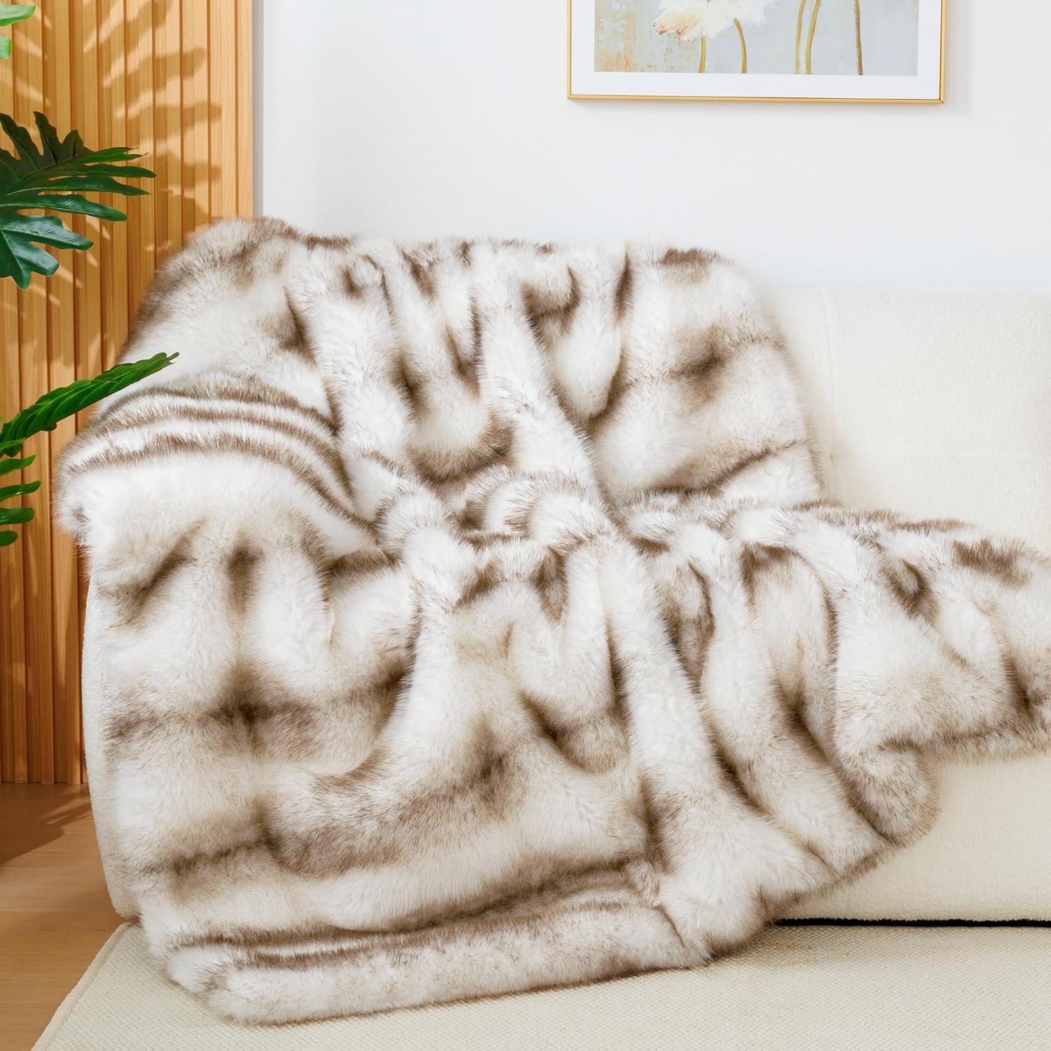 Touchat 1000GSM Faux Fur Throw Blanket, Super Thick Warm Cozy Heavy Blankets for Couch Bed Sofa, Plush Fuzzy Elegant Winter Reversible Mink Blanket for Living Room Bedroom 50''x60'', WhiteBrown